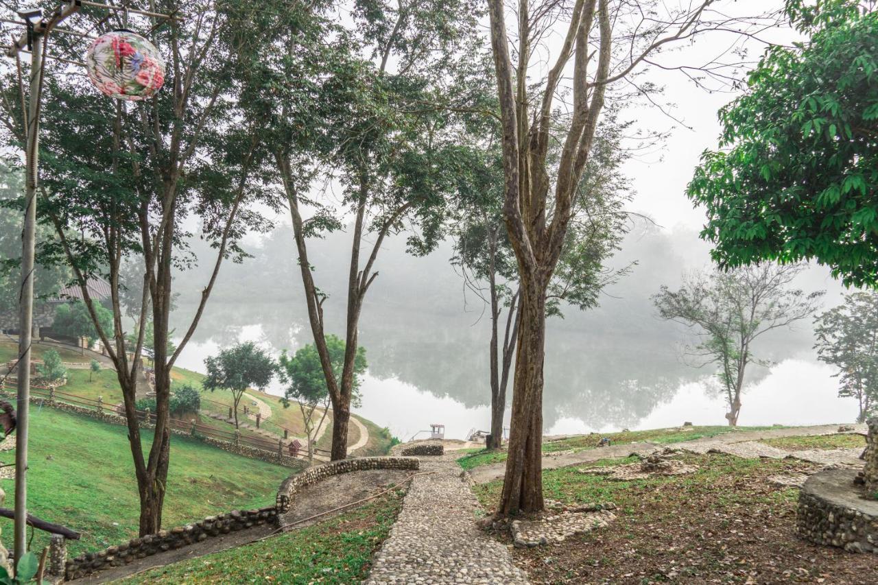 Nan Waterside Hong Bon Nern Panzió Kültér fotó