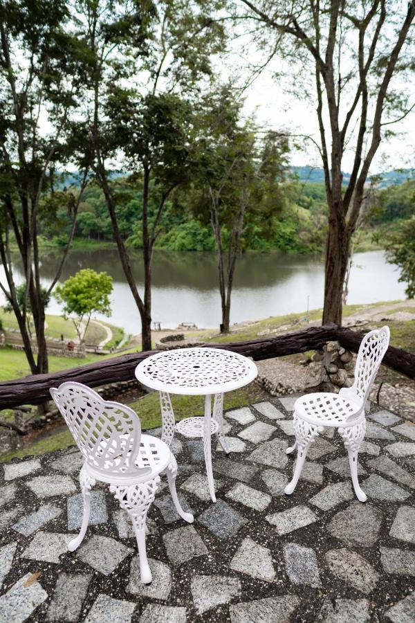 Nan Waterside Hong Bon Nern Panzió Kültér fotó